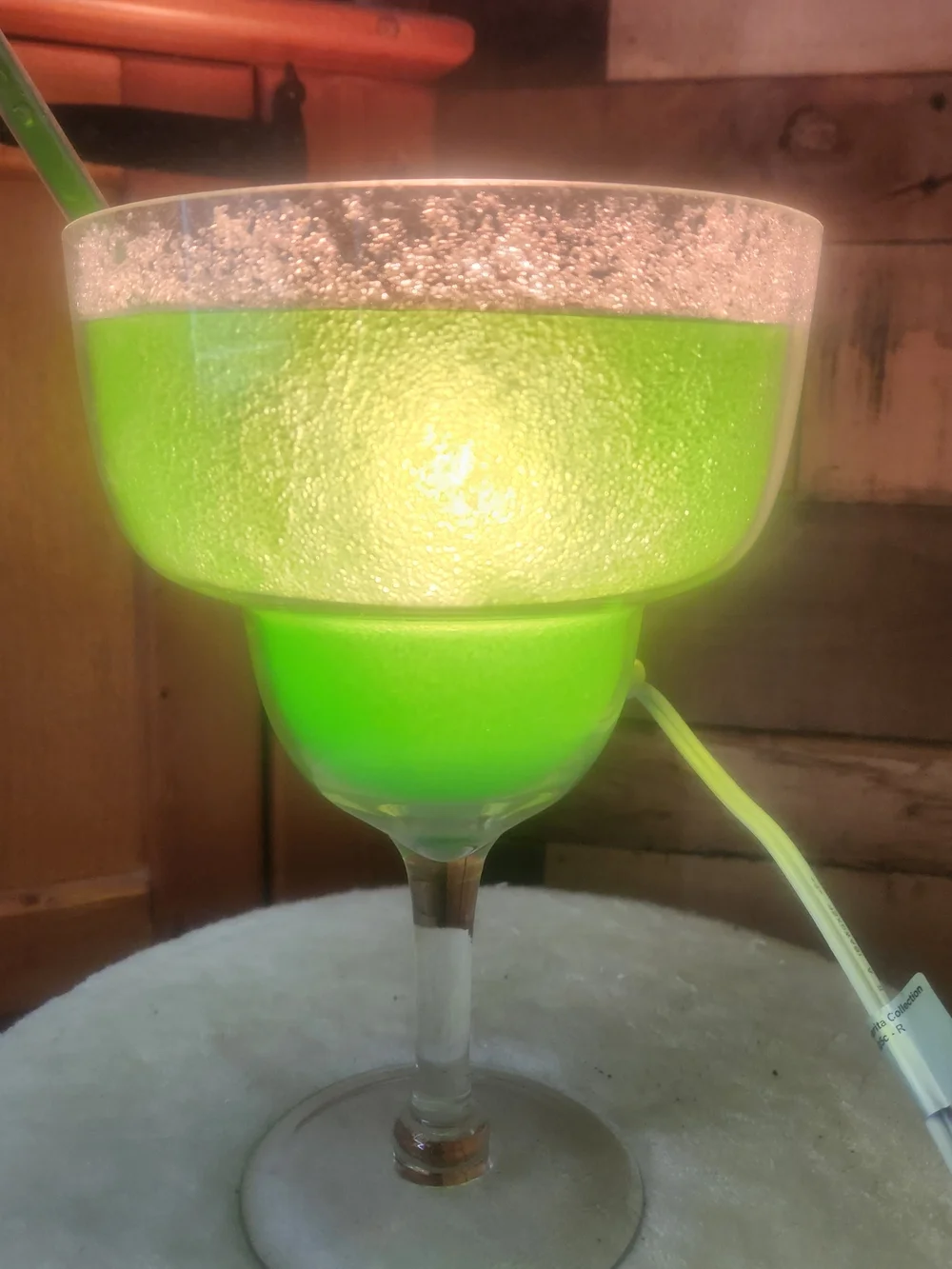 Novelty Green Margarita Glass Lamp Lighted Perfect For Pool Area Or Bar 10.5